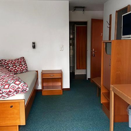 Hotel Loewen Monchaltorf Экстерьер фото