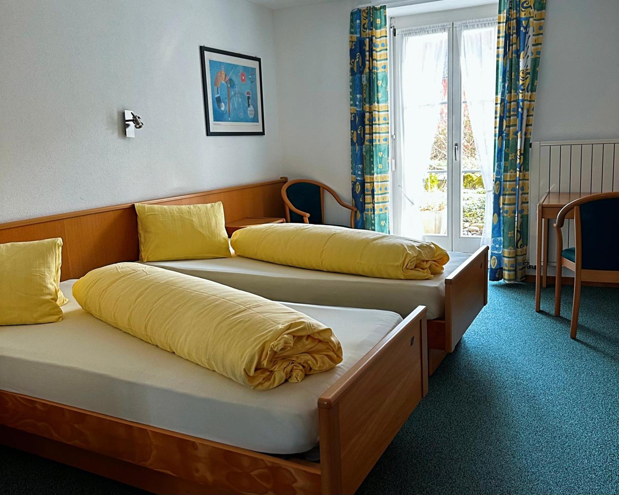 Hotel Loewen Monchaltorf Экстерьер фото