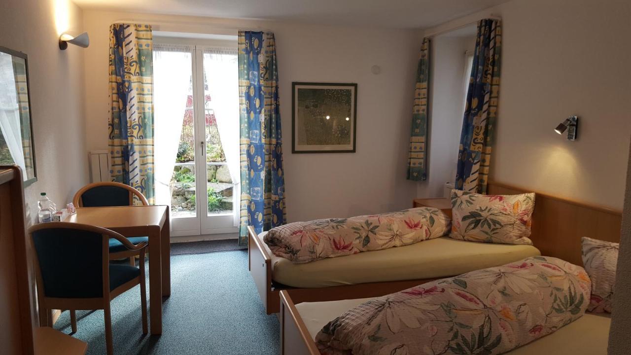Hotel Loewen Monchaltorf Экстерьер фото